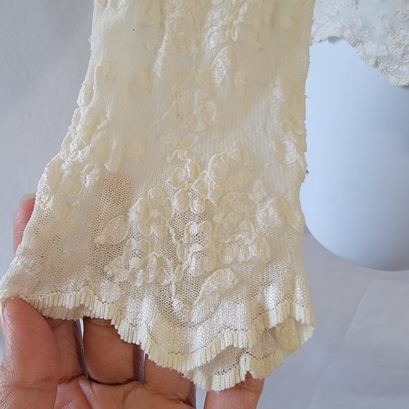 CAbi Women's Y2K Sheer Floral Mesh Top Sz M White Stretchy Fairy Feminine - Picture 5 of 11